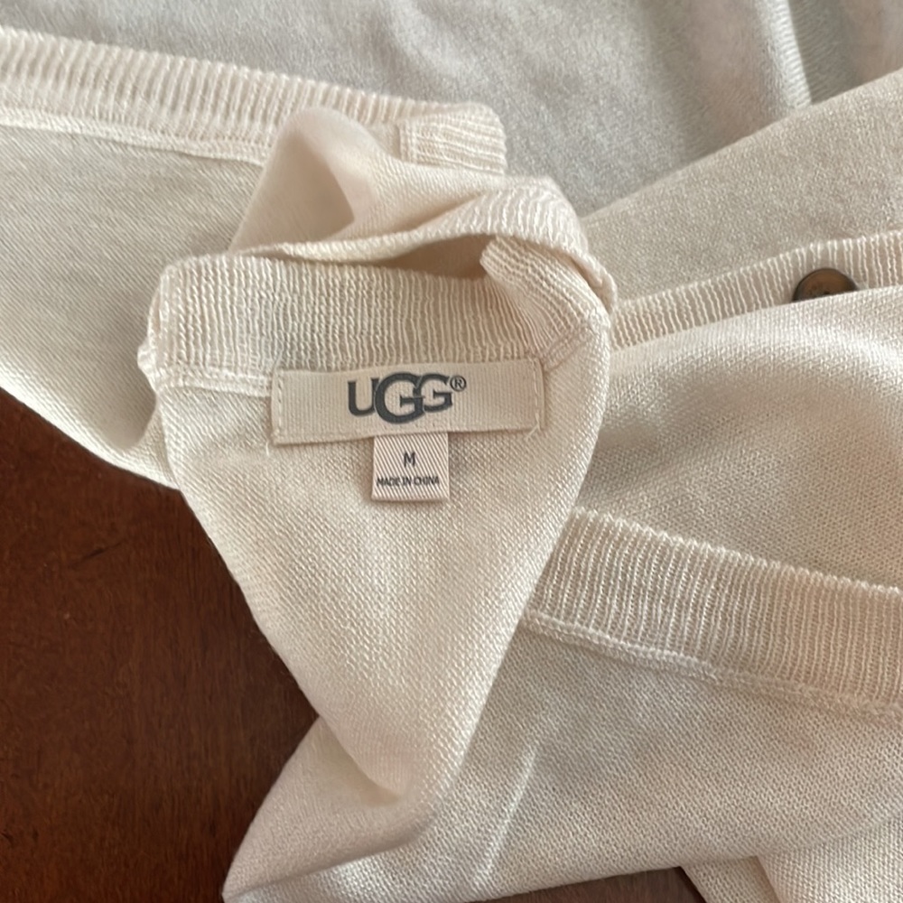 Ugg Button Up Wrap Or Unbuttoned Scarf Size M - image 3